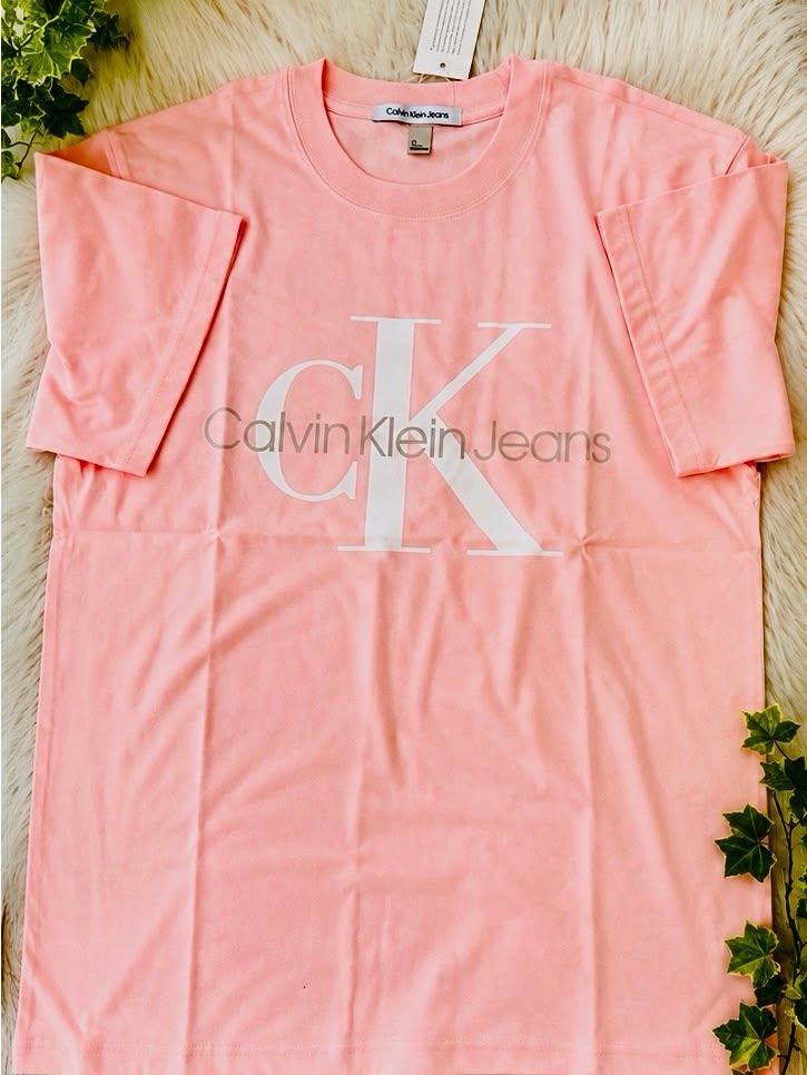 Inside CALVIN KLEIN