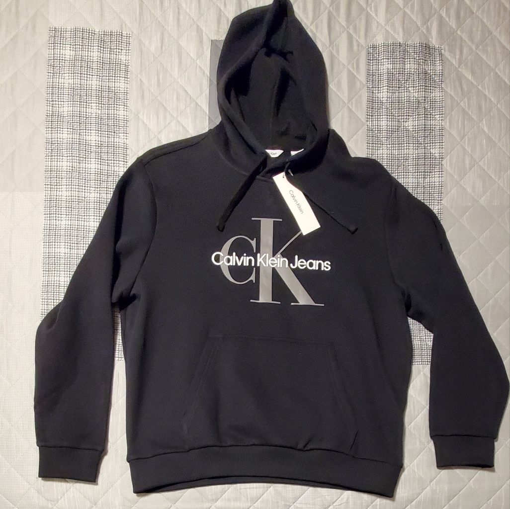 Inside CALVIN KLEIN